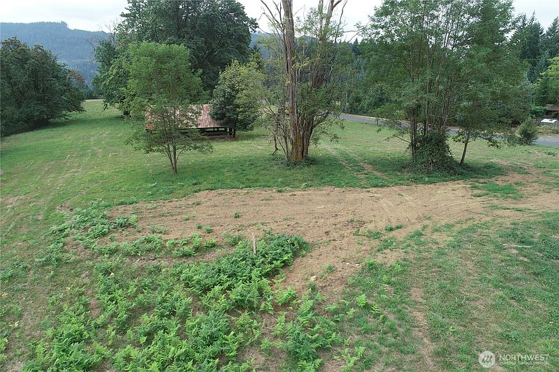 5th image of 230 Wilkinson Road