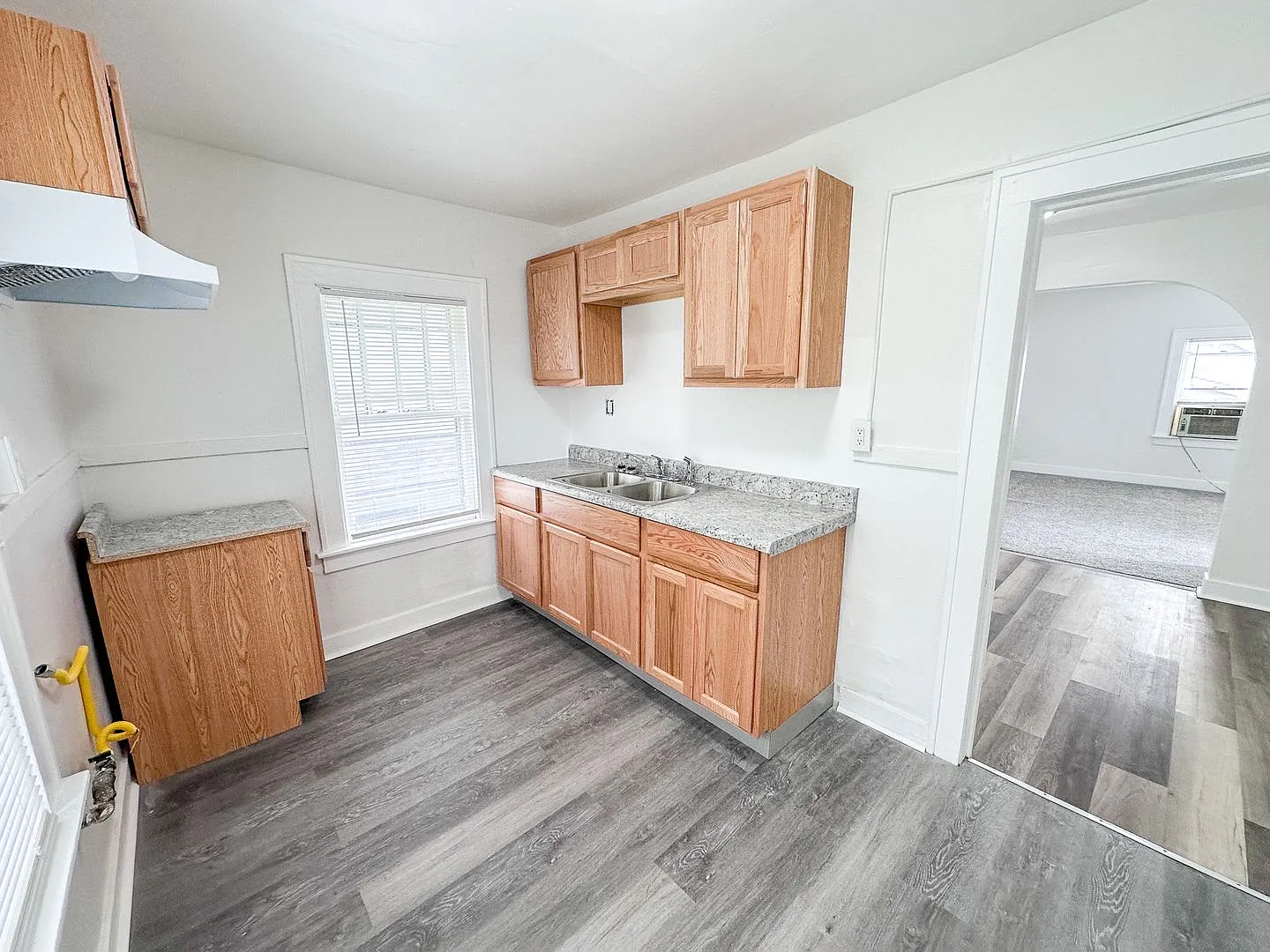 349 Corinne SW — Photo 2