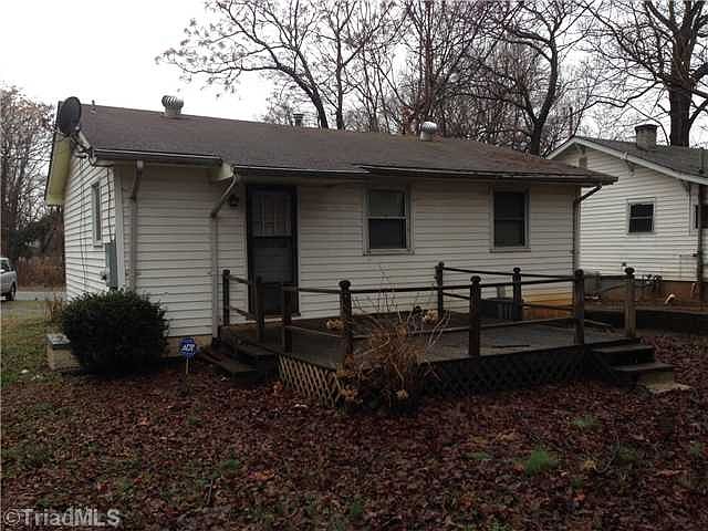 2nd image of 2031 Dacian St