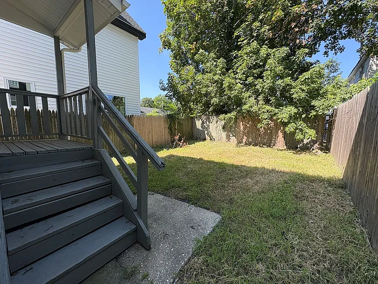 213 Dewitt Ave — Photo 23