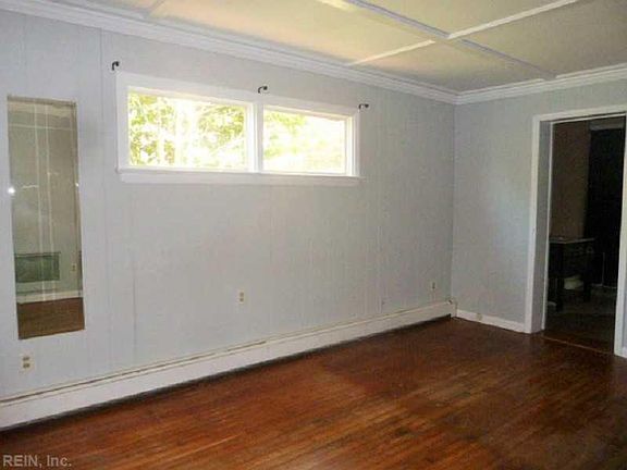 5th image of 38 Woodfin Rd