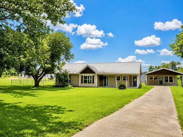 829 Fm 1004 W, Kirbyville, TX 75956