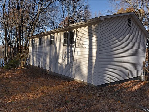 4th image of 610 Mount Airy Road