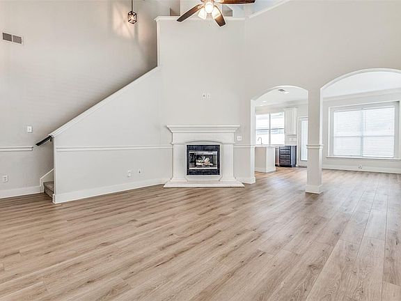 5th image of 5125 Emmeryville Ln #5125
