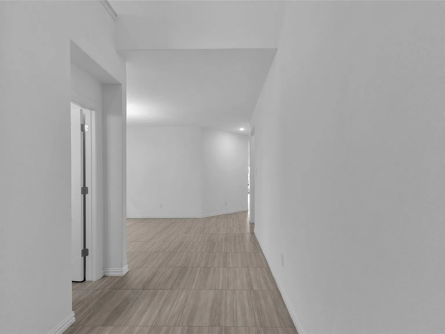 4 bed, 3.5 bath, 3073 sqft, $2,800 — Photo 4
