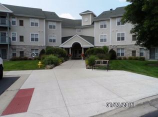18400 E Belvidere Rd APT 301, Grayslake, IL 60030