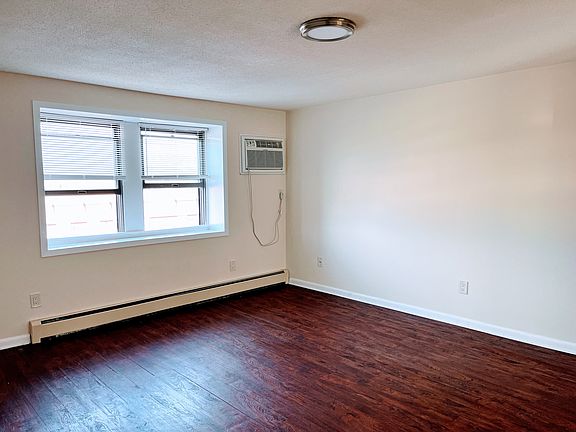3rd image of 455 Plaza Dr #42