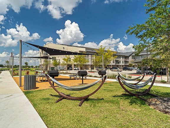 5th image of 4201 City Point Dr W #4218