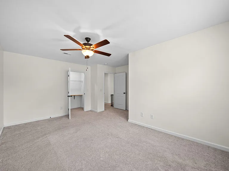1042 Winesap Rd — Photo 28
