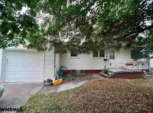 1521 Avenue J, Scottsbluff, NE 69361