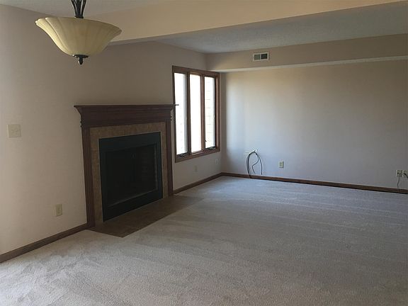 4th image of 5191 Fairway Dr
