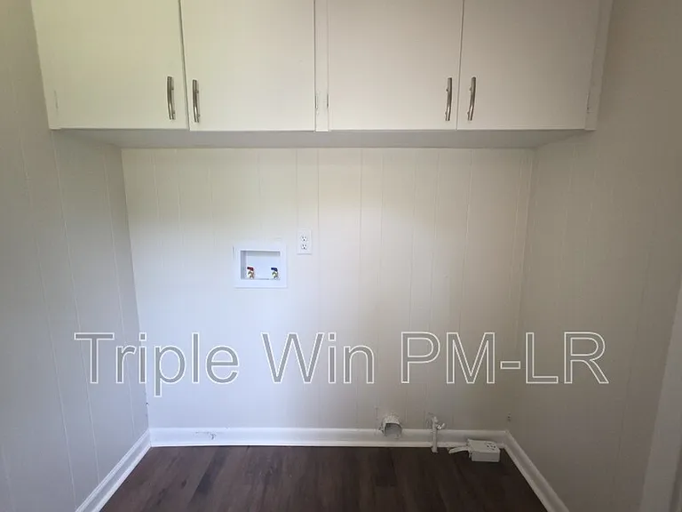 318 W Bell St — Photo 22