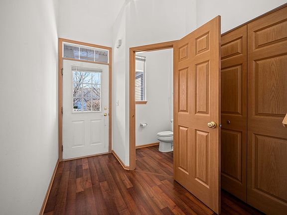 4th image of 1546 Reserve Ln Unit 2