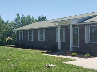 1956 Hall Rd, Clarkrange, TN 38553