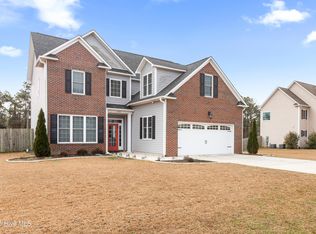102 Ridge Cove Ln, Swansboro, NC 28584