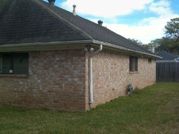 2nd image of 11419 Highgrove Dr