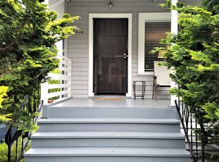 5934 S Corbett Ave, Portland, OR 97239