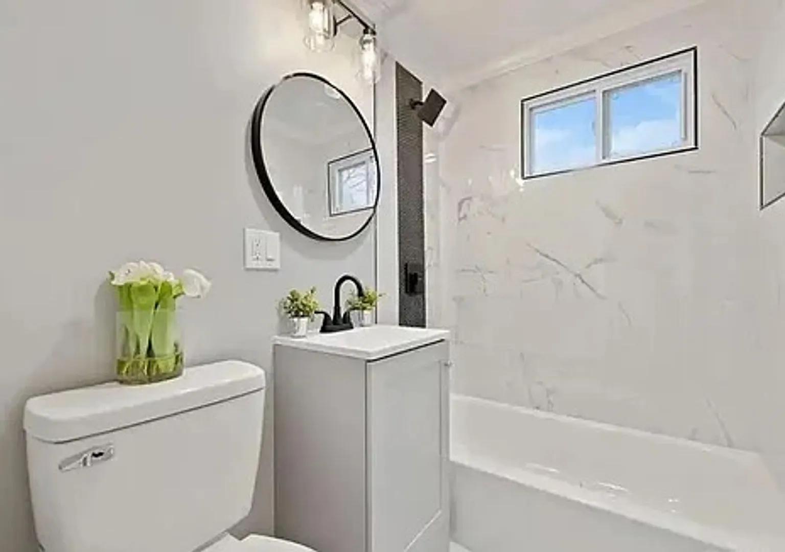 212 Greene St — Photo 4