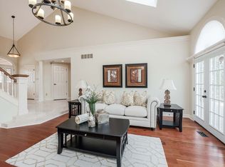 402 Bluff Meadow Ct, Ballwin, MO 63021