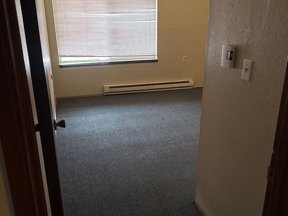 1st image of 200 E 2nd St #106