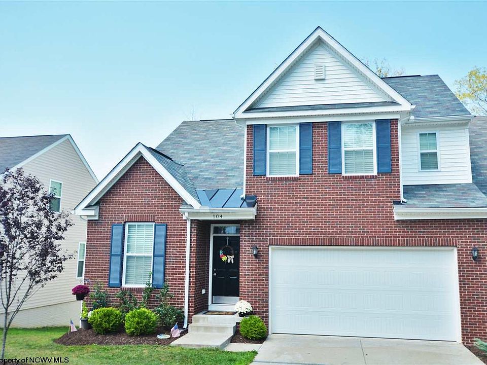 1st image of 104 Pine Ln
