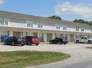 9 S 10th St, Altamont, IL 62411