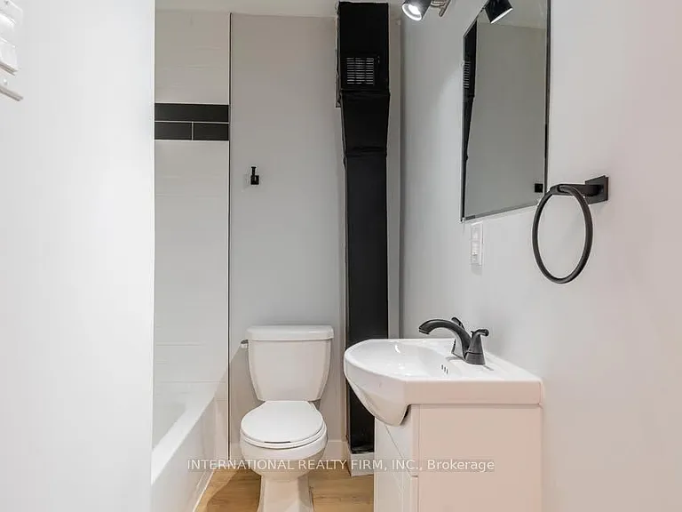 1284 Gramercy Park Pl #205 — Photo 12