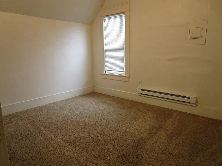 Rockefeller Avenue, 3431 — Photo 5