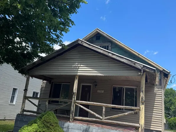 1705 Arizona Ave, Flint, MI 48506
