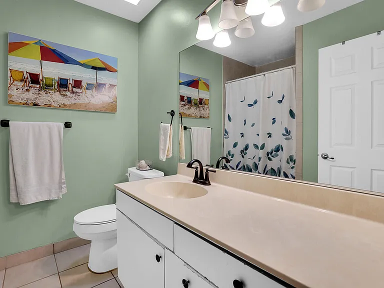 3331 Commodore Ct — Photo 8
