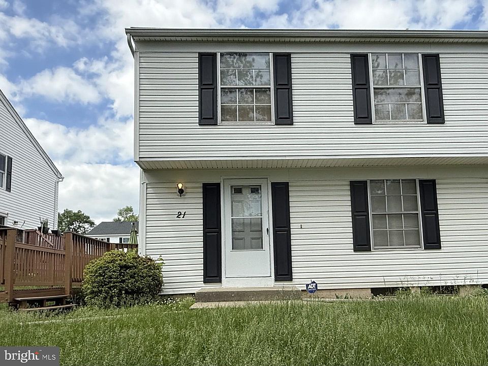 2nd image of 21 Ewing Dr #C