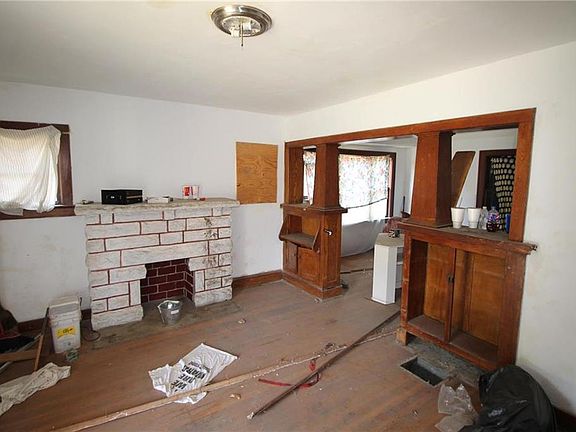 2nd image of 3742 Indiana Ave