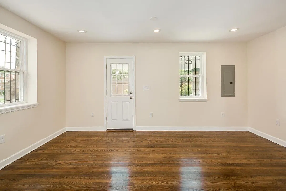 3 bed, 1.5 bath, 1200 sqft, $2,475 — Photo 4