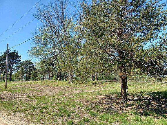 5th image of 138 SE 23rd Hwy