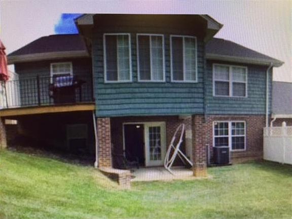 2nd image of 203 Bridgewater Ct #0