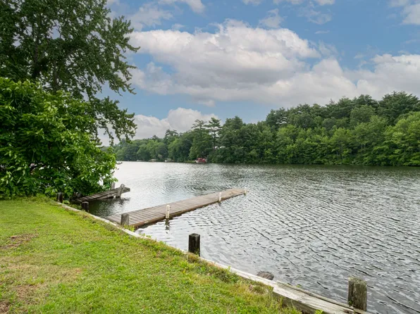 12 Fairground Rd, Sturbridge, MA 01566