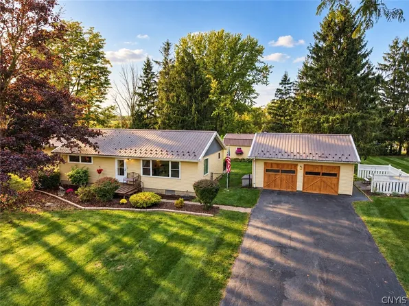 3735 Fisher Rd, Skaneateles, NY 13152
