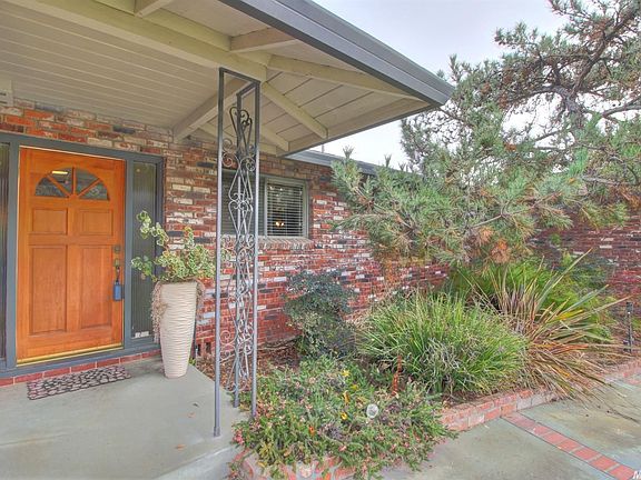 3rd image of 6631 S Land Park Dr