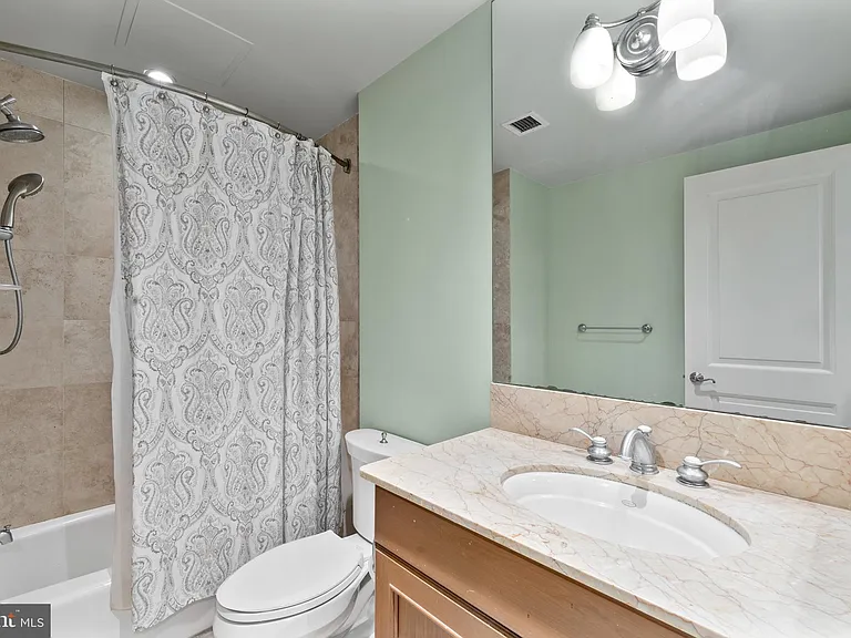 1701 Locust St #15-1901 — Photo 14