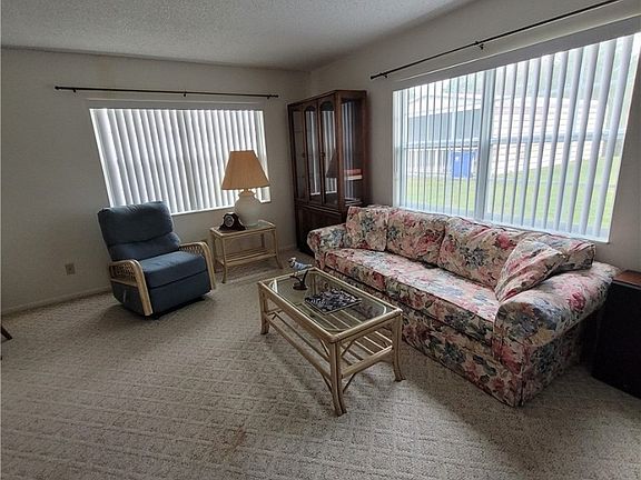5th image of 958 Peachtree Dr