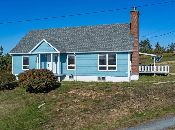 5956 Highway 1, Mavillette, NS B0W 2Z0