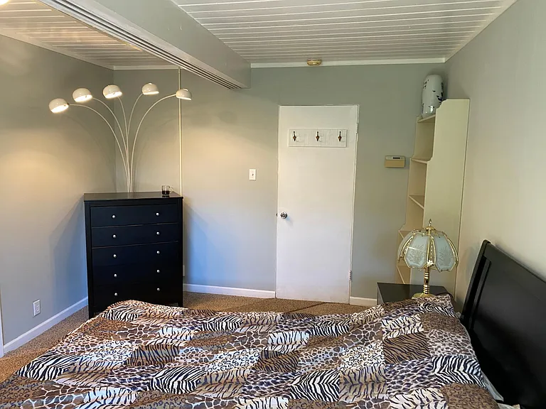 3372 Middlefield Rd — Photo 14