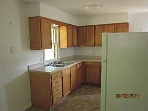 5th image of 431 Browning St