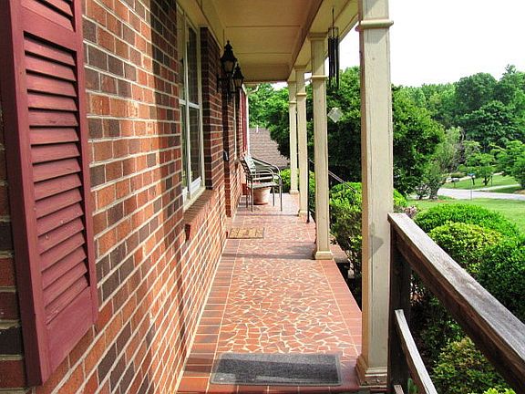 5th image of 41 Heritage Ct