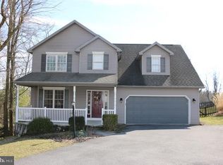 1294 Hillendale Rd, Chambersburg, PA 17202