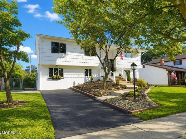 6 Ennis Drive, Hazlet, NJ 07730