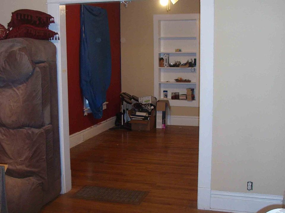 2nd image of 214 W Evans Ave