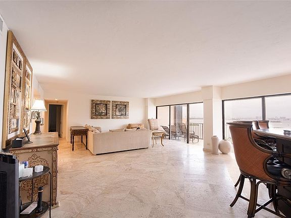 3rd image of 1800 NE 114th Street #1805