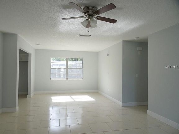 4th image of 107 Sheryl Lynn Dr