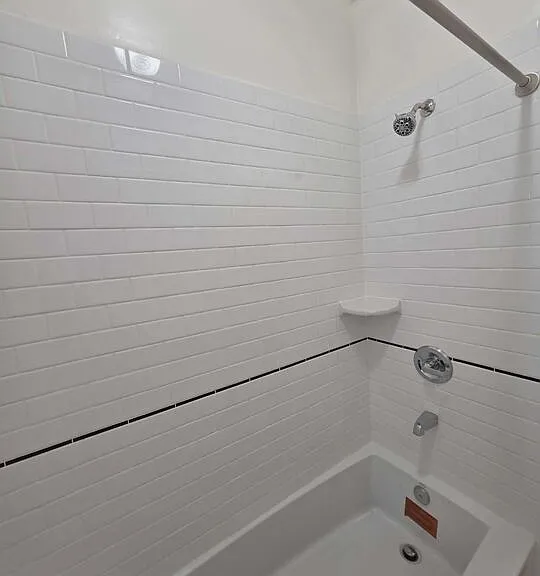1275 N Wilton Pl #C — Photo 6
